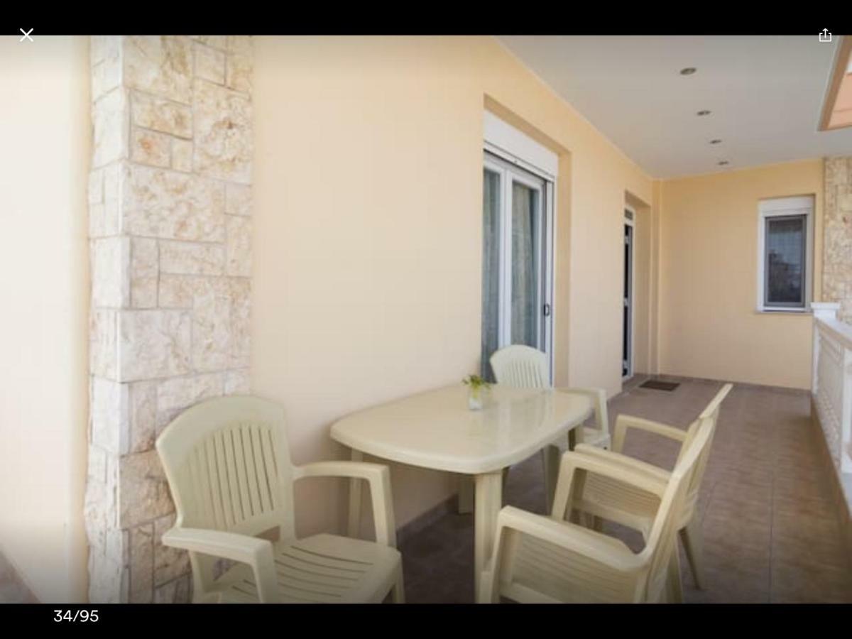 Artisti Elena Apartment Paralía Екстериор снимка