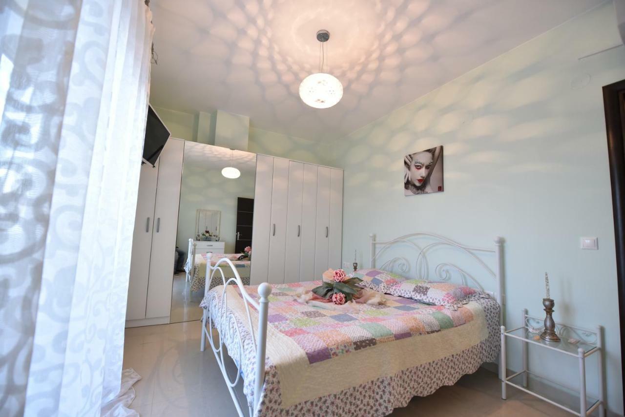 Artisti Elena Apartment Paralía Екстериор снимка