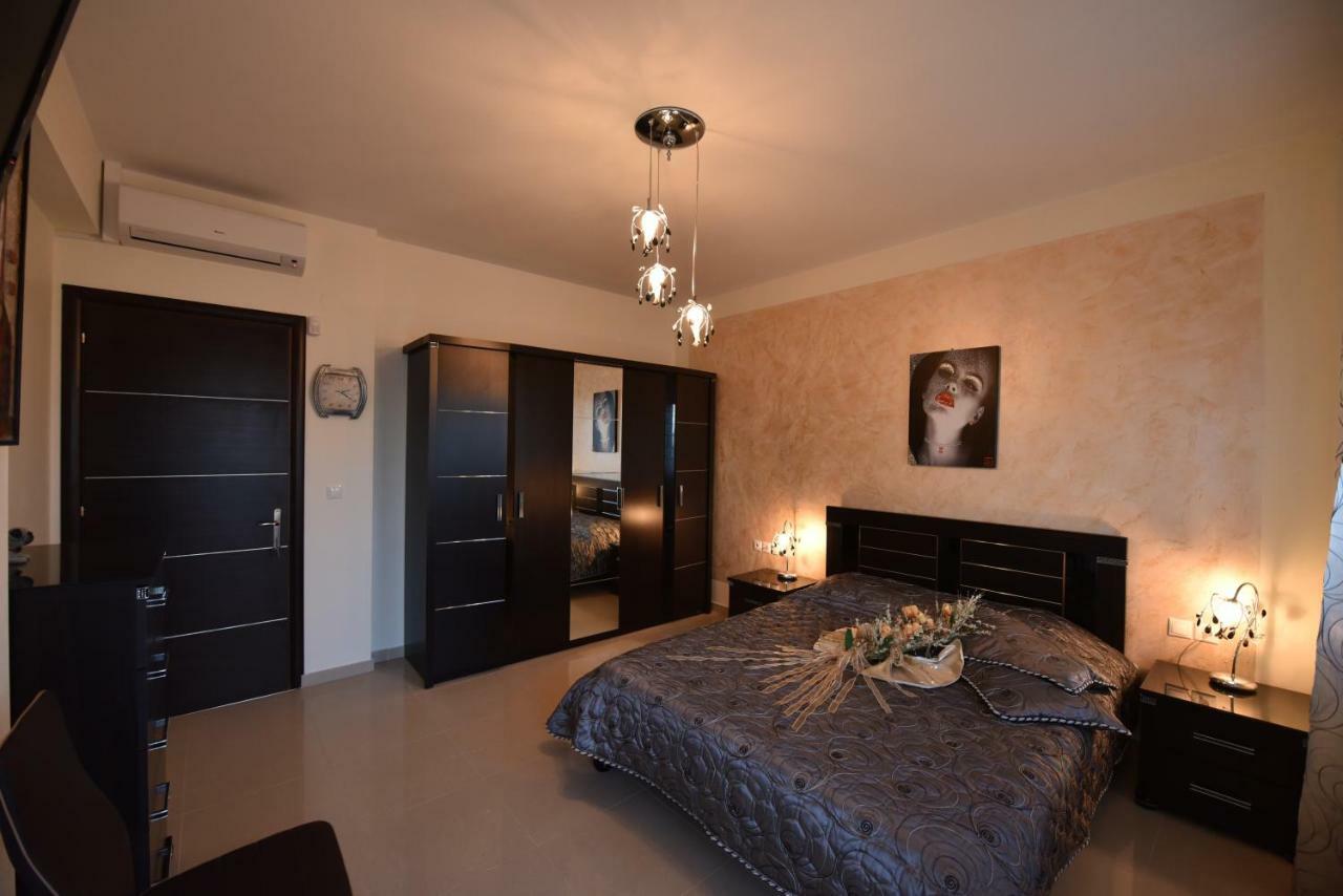 Artisti Elena Apartment Paralía Екстериор снимка