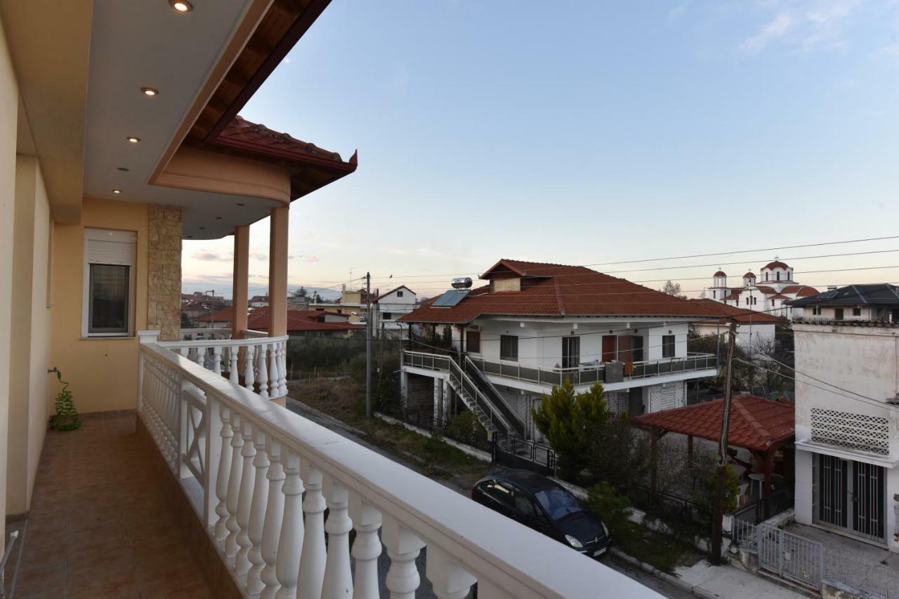 Artisti Elena Apartment Paralía Екстериор снимка
